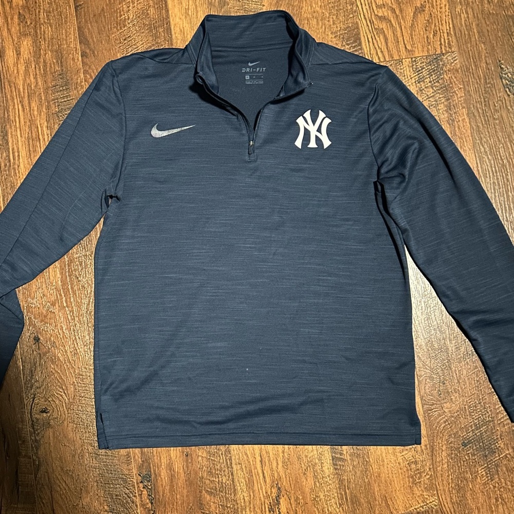 New York Yankees Nike Pullover